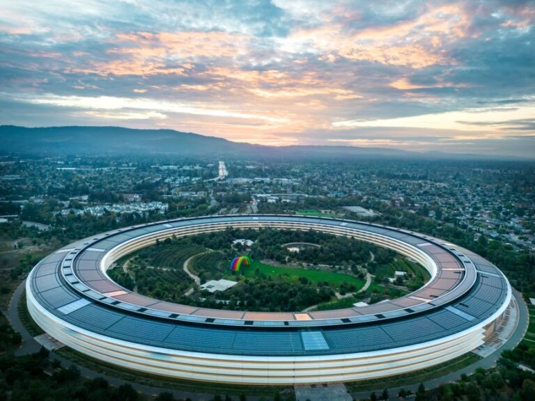 California's Tech Backbone: The Global Giants Fueling Silicon Valley Innovation